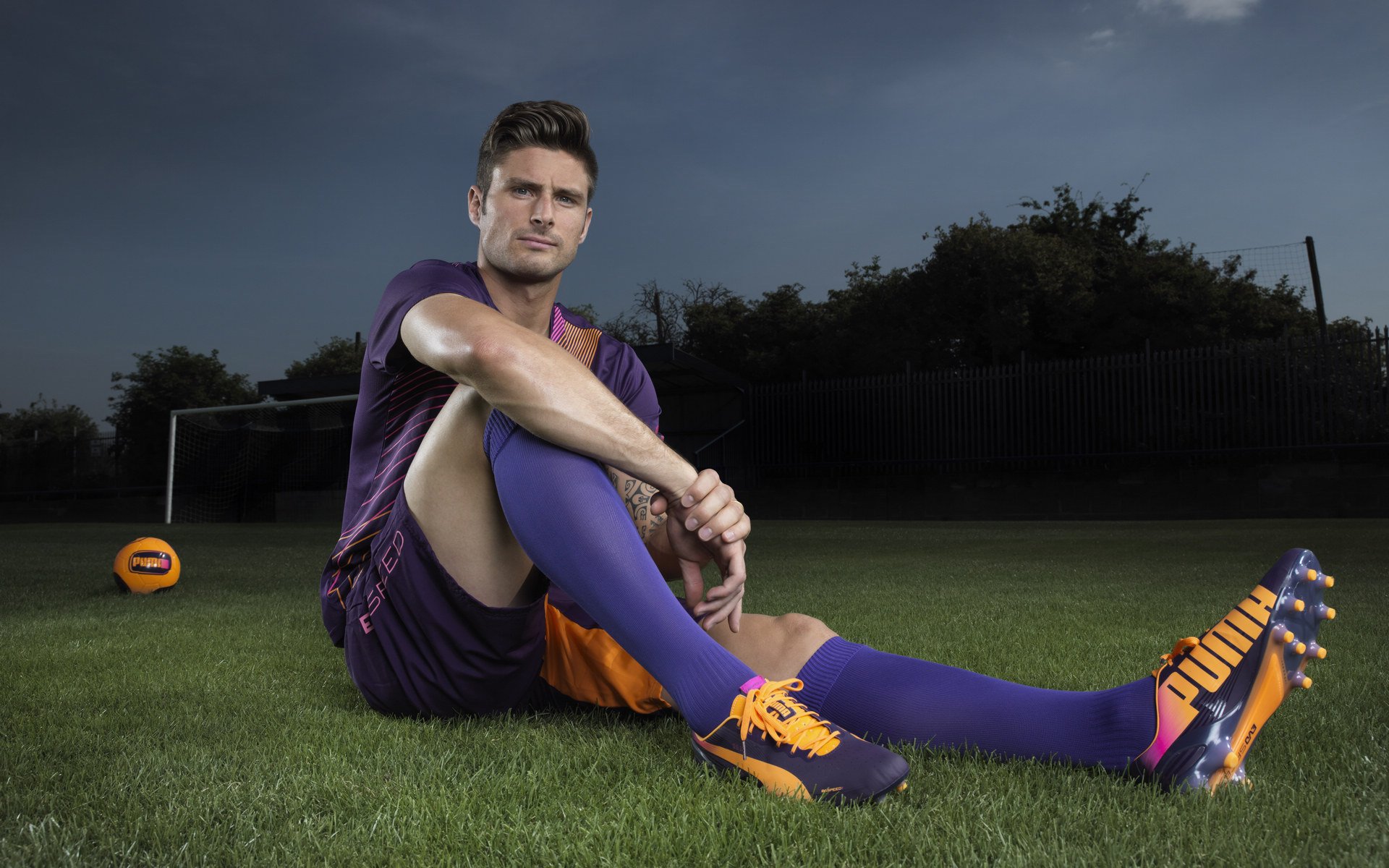 在与雷霆的大战中，他连续多次封堵对手破篮，包括多次阻止“空中飞人”的扣篮！