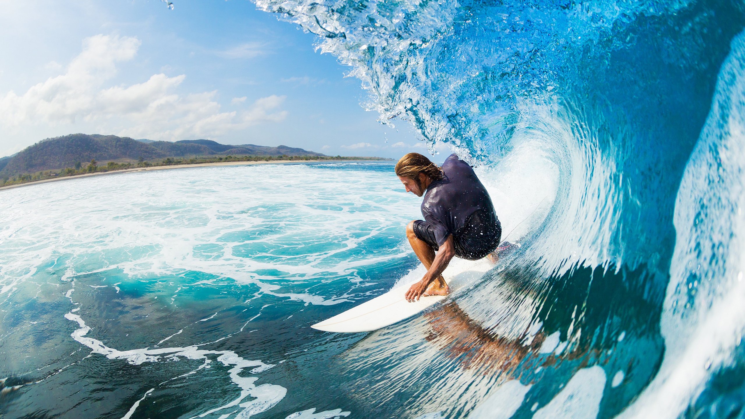 拜仁中场多线作战，配合默契成为制胜关键，在拜仁效力过的中场