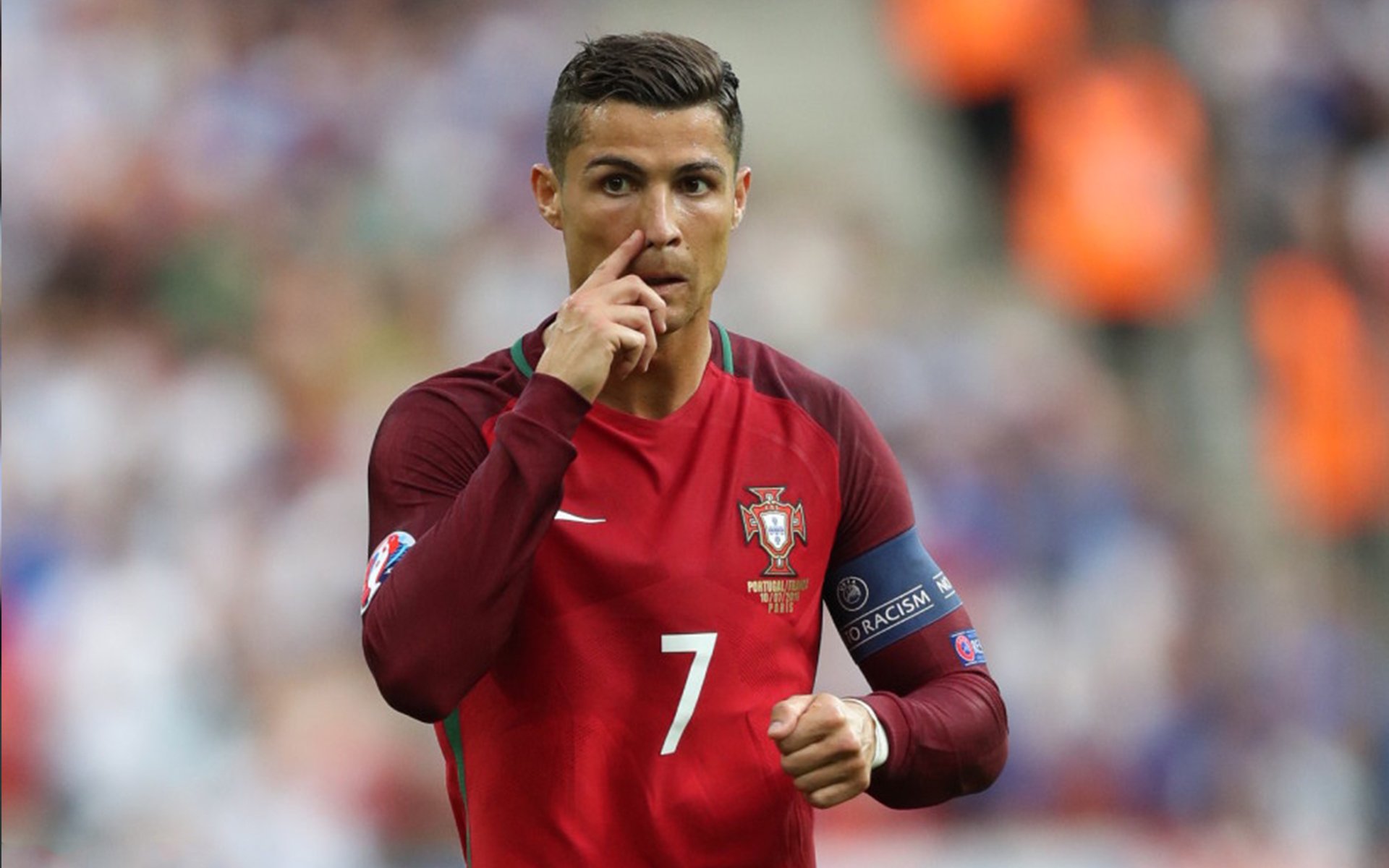 球场上的“人性光辉”：欧冠中的暖心瞬间